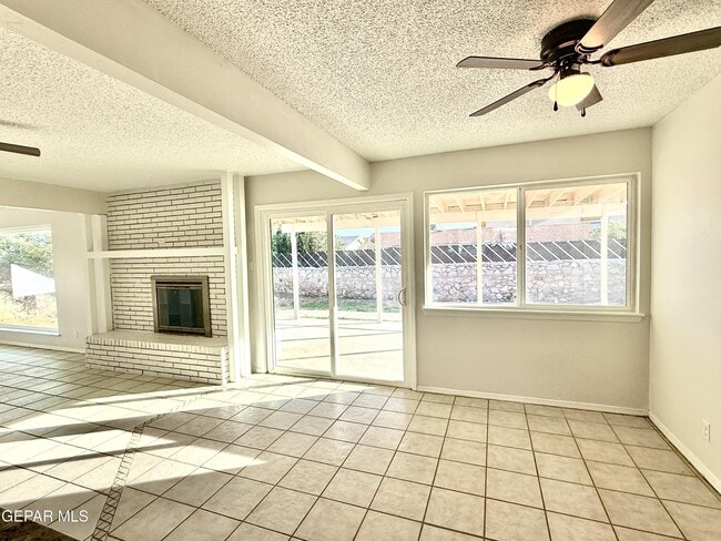 Building Photo - 5208 La Taste Ave