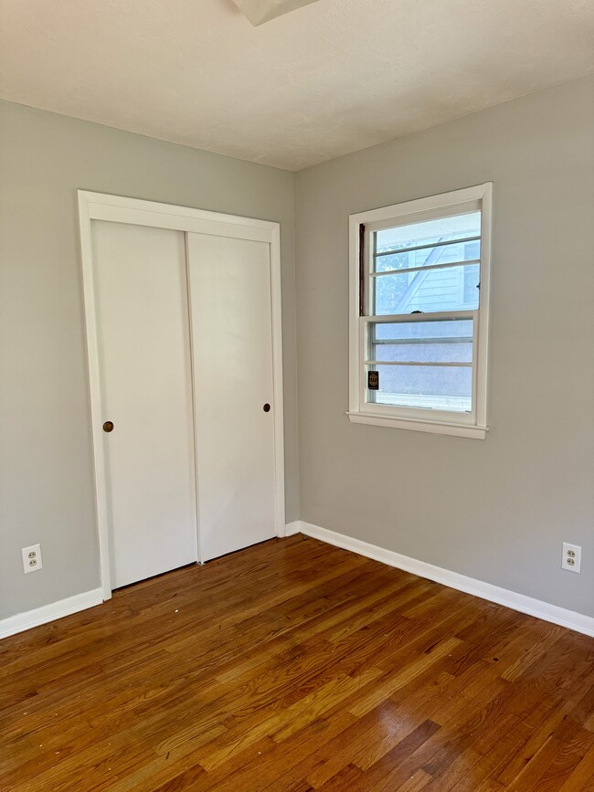 Foto del edificio - 1020 E Marion St