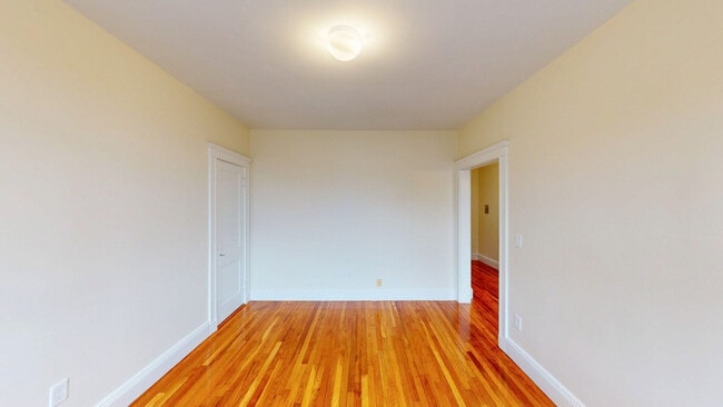 Foto del edificio - 90 Brainerd Rd