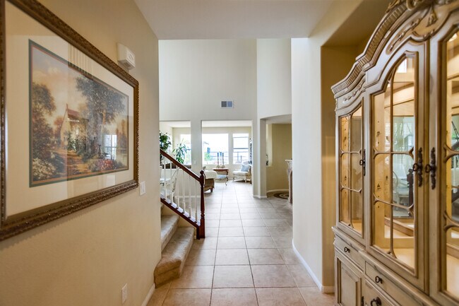 Foto del edificio - Magnificent Stone Canyon Home with Top of the World Views