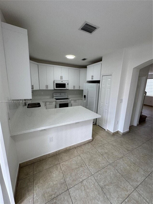 Primary Photo - 2523 SE 15th Pl