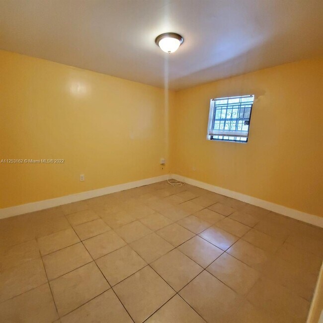 Building Photo - 1467 NW 53rd St