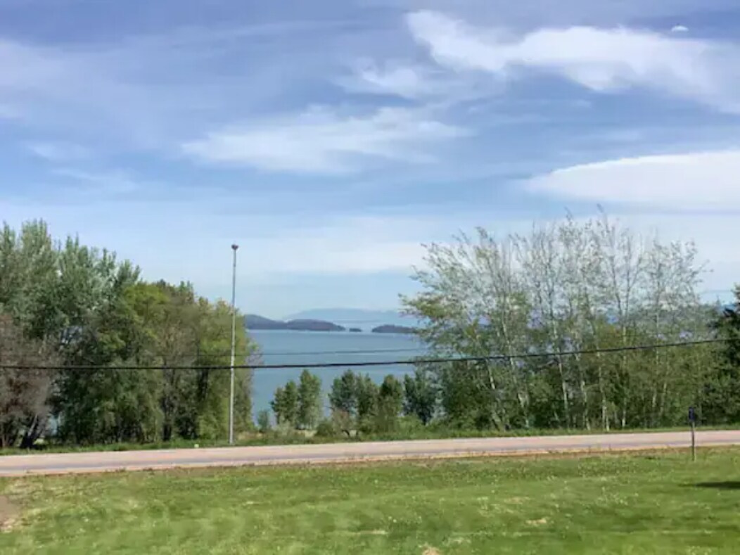 50713 US93 Unit 10, Polson, MT 59860 Room for Rent in Polson, MT