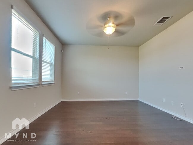 Building Photo - 3801 Soft Shore Ln