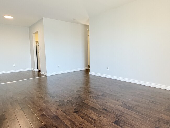 Photo du bâtiment - 2940 Elsmere Ave