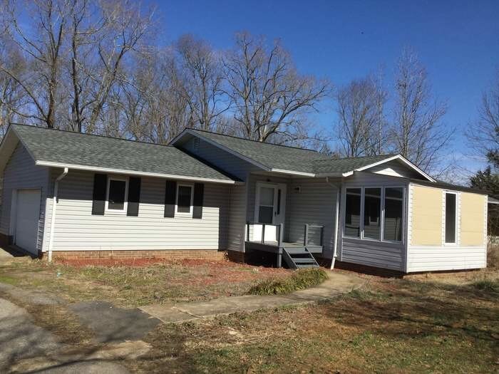 Great Country Setting! House Rental in Sophia, NC
