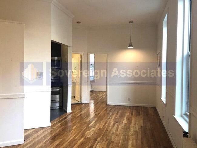Building Photo - 100 West 87th Street