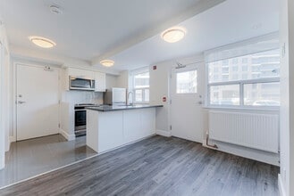 Building Photo - 340 The East Mall