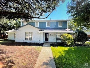 Building Photo - 2404 Dalgreen Dr