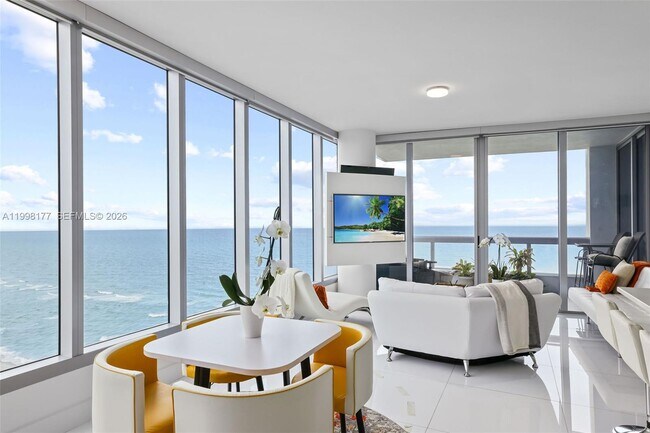 Foto del edificio - 6899 Collins Ave