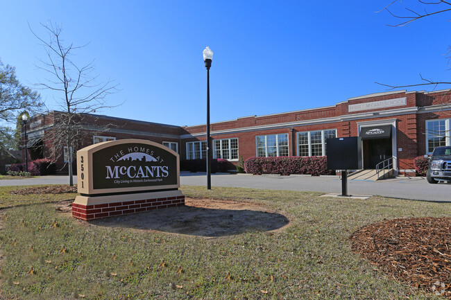 Building Photo - Townhomes at McCants