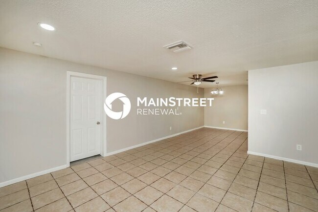 Foto del edificio - 3 Bedroom Pet-Friendly Home in TAMPA, FL with Main Street Renewal