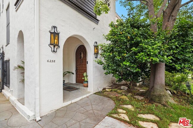 Building Photo - 6258 Warner Dr