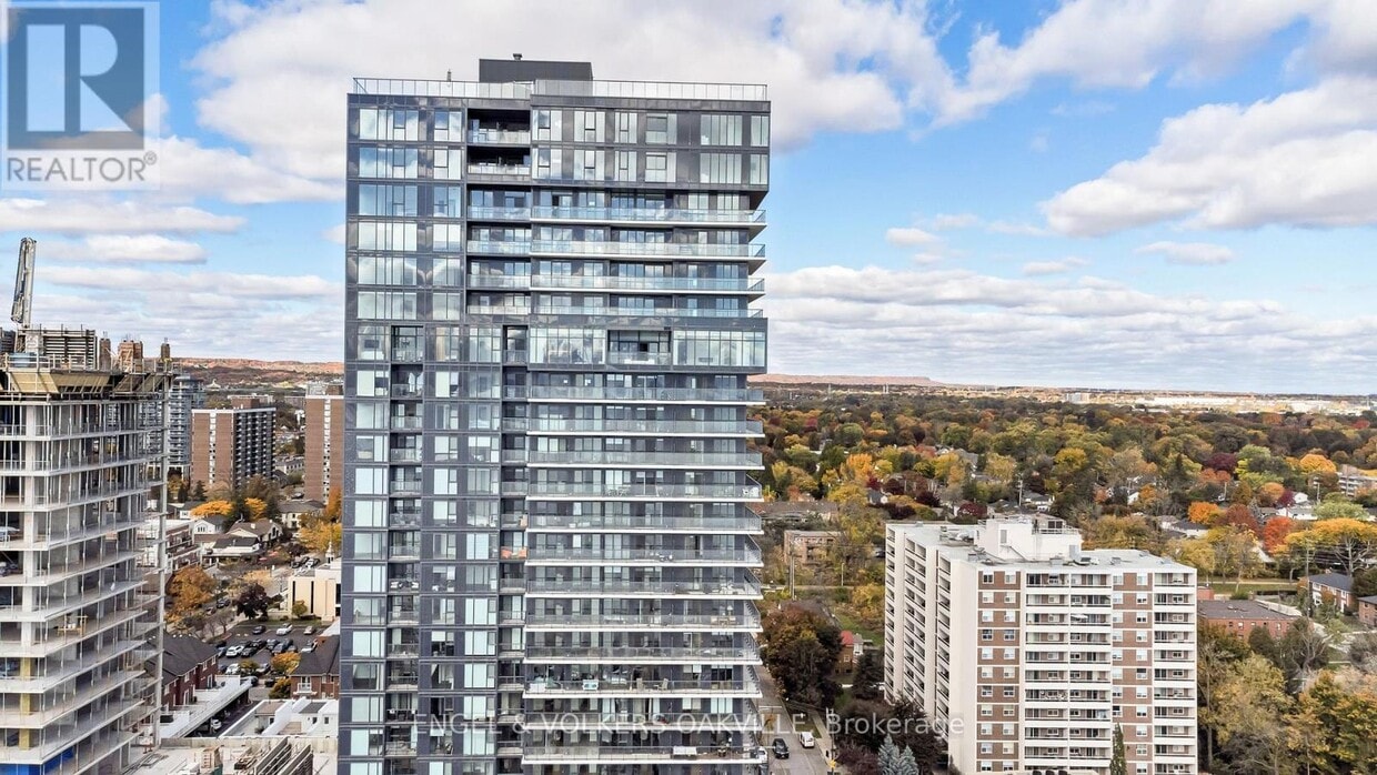 Primary Photo - 370 Martha St