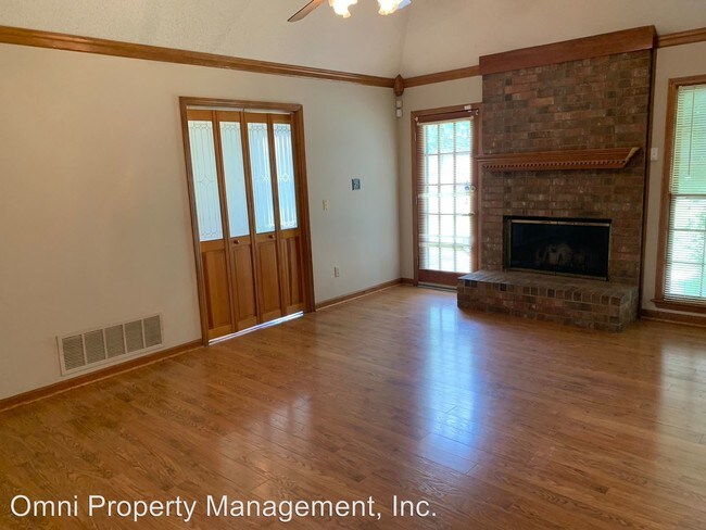 Building Photo - 3 br, 2 bath House - 6844 KINDLE WOODS DR