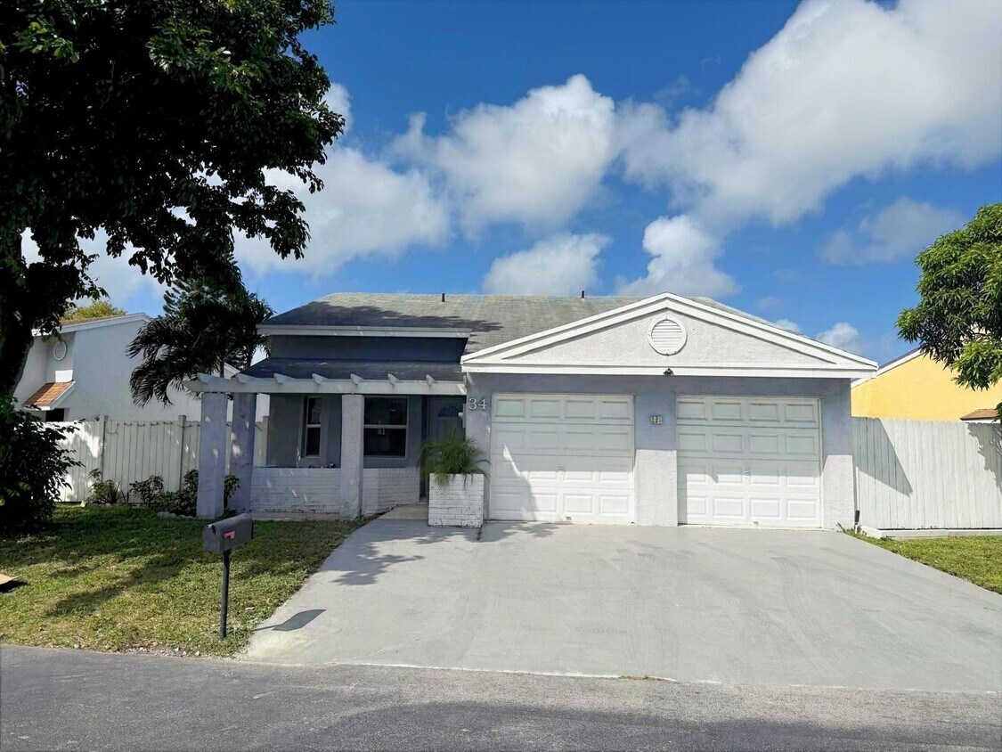 Primary Photo - 34 Paxford Ln