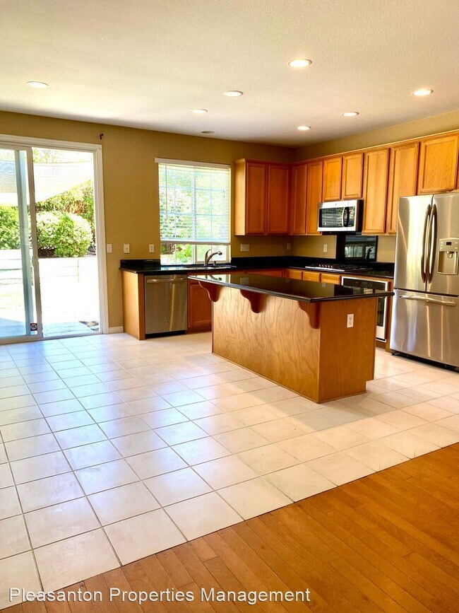 Building Photo - 3 br, 2 bath House - 20 Nerine Court