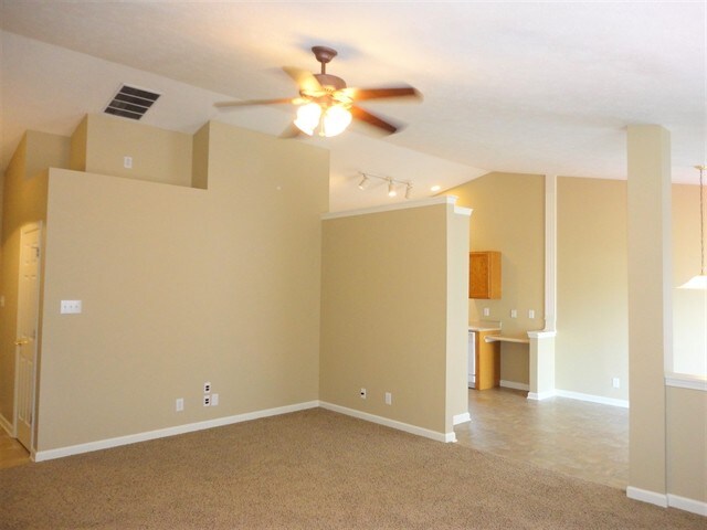 Foto del edificio - 1740 Brookview Dr