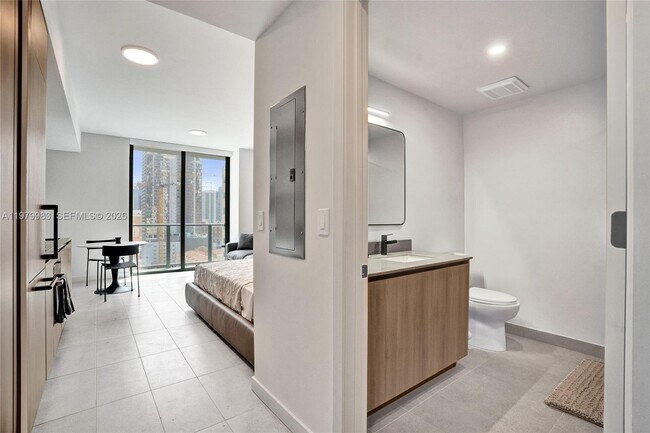 Foto del edificio - 121 NE 5th St