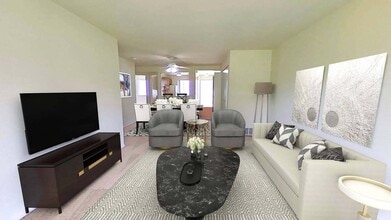 Building Photo - Crystal Lake