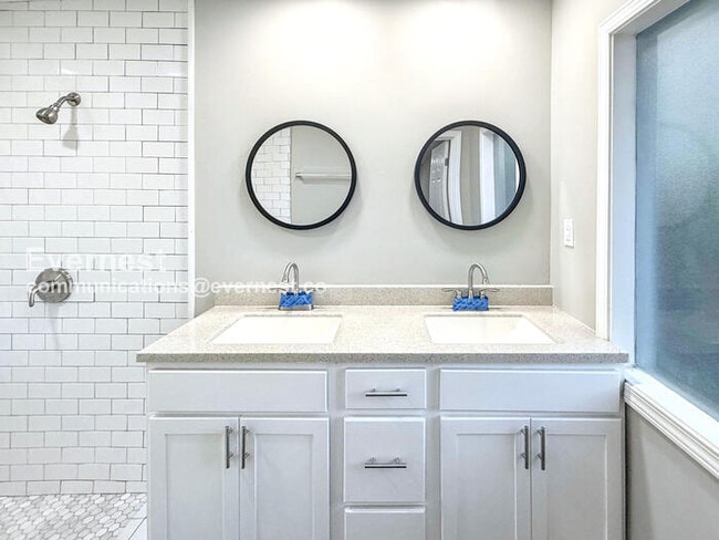 Foto del edificio - 8234 4th Ave S