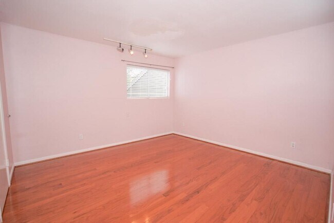Foto del edificio - 907 Hawthorne St