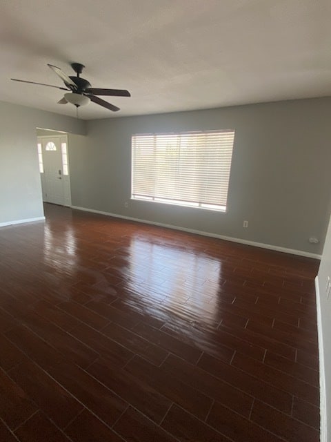 Foto del edificio - 27630 Baroni Rd