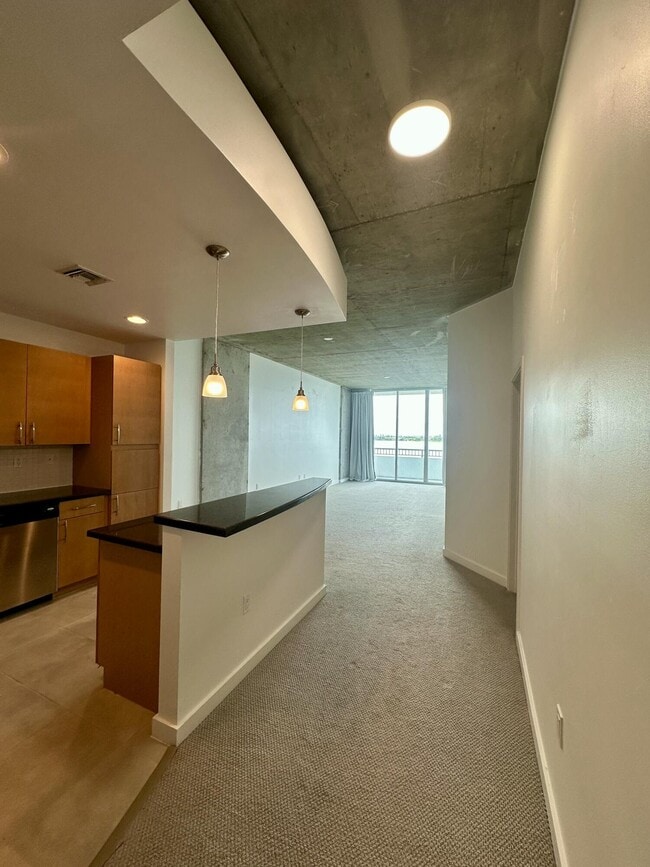 Building Photo - 300 S Australian Ave