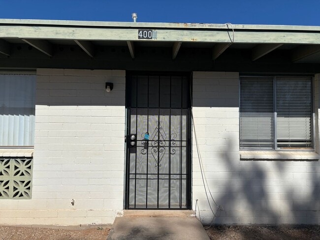 Building Photo - 4007 S Winter Palm Dr