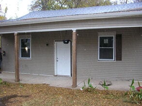 Building Photo - 1505 Neal St
