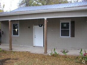 Building Photo - 1505 Neal St