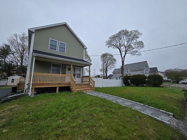 Building Photo - 37 Rose Glen St