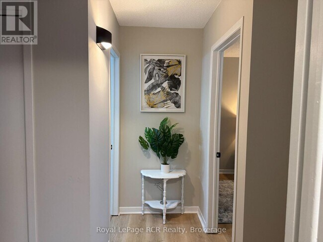 Photo du bâtiment - 2 Trafalgar Rd