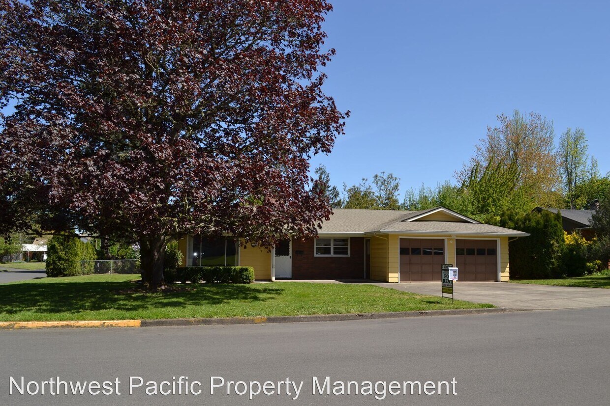 Primary Photo - 3 br, 2 bath House - 211 Cherry Lane