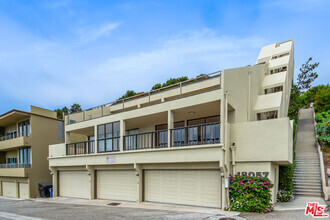 Building Photo - 18057 Coastline Dr