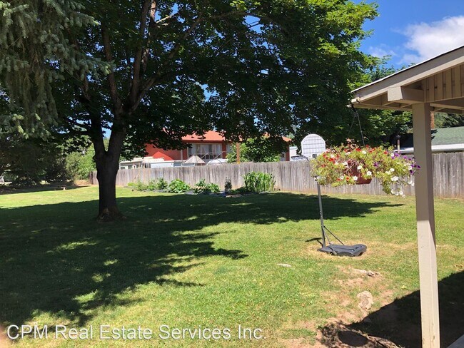 Building Photo - 3 br, 2 bath House - 240 Mt. View Place
