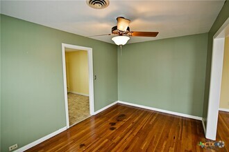Building Photo - 108 E Clayton St