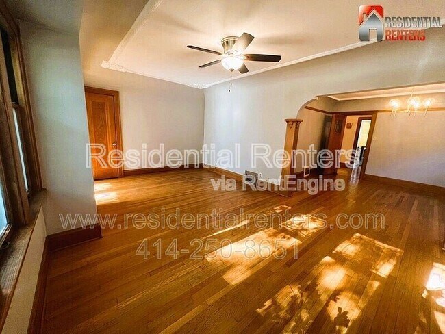 Foto del edificio - 2372 N 61st St