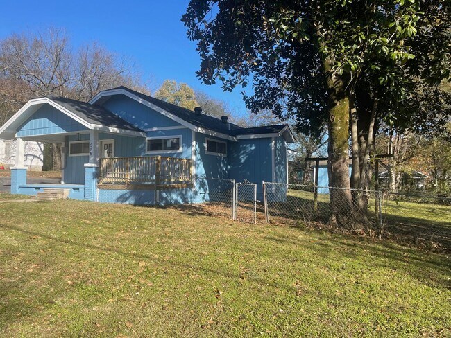 Foto del edificio - 3 Bedroom 1 Bath Home Near Downtown Benton