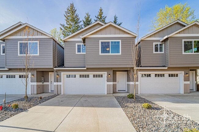 Photo - 4712 NE 37th Ct House