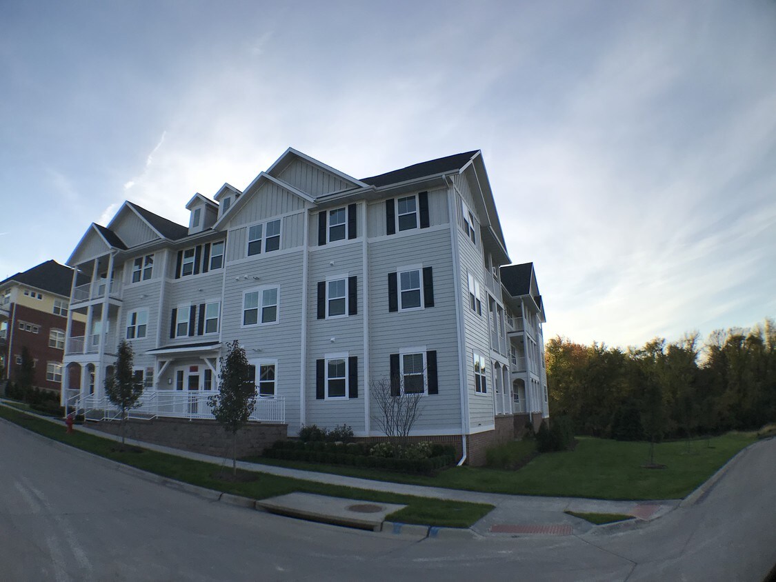 Primary Photo - 1651 McCleary Ln