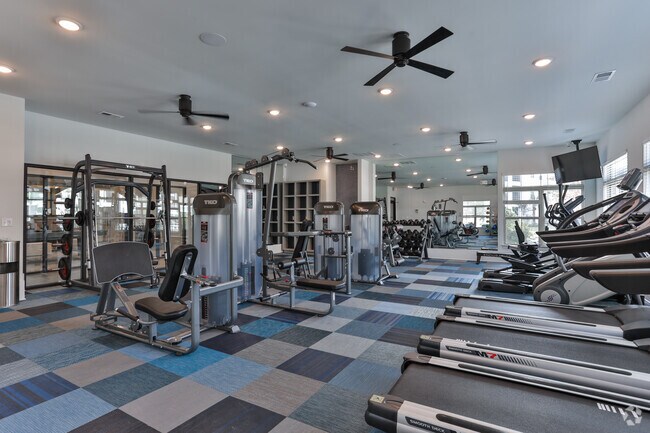 Gimnasio abierto las 24 horas - Azure Carnes Crossroads