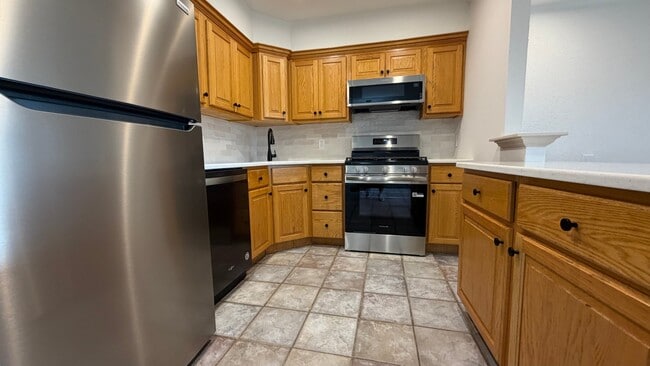 Building Photo - 9168 Ellie Dr