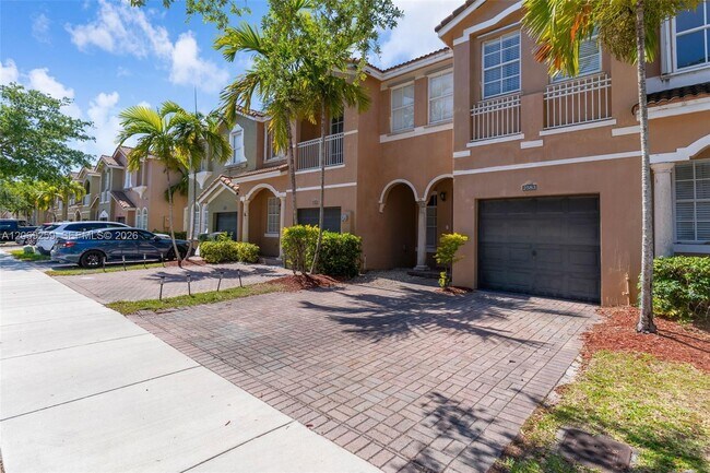 Foto del edificio - 2583 SE 13th Ct