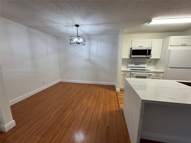 Foto del edificio - 10421 SW 157th Pl
