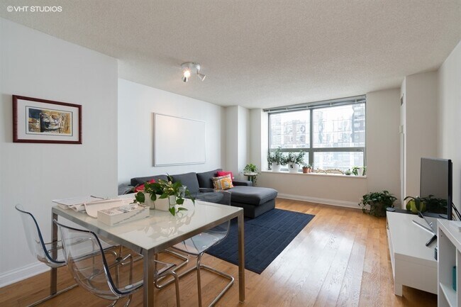 Foto del edificio - 474 N Lake Shore Dr