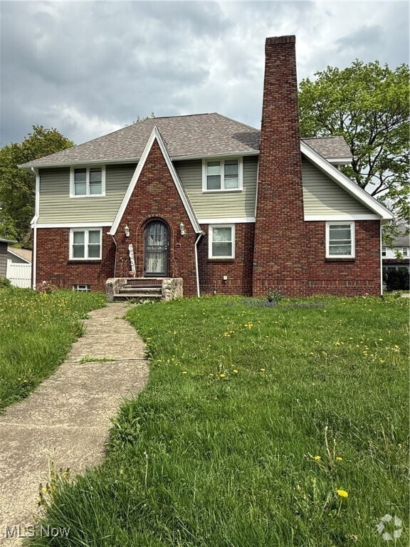 Building Photo - 663 S Hawkins Ave