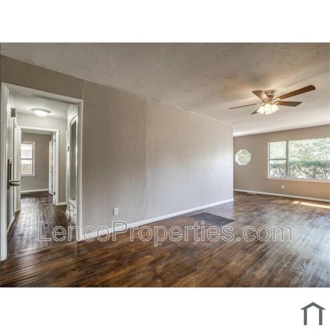 Foto del edificio - 2741 SW Murray Dr