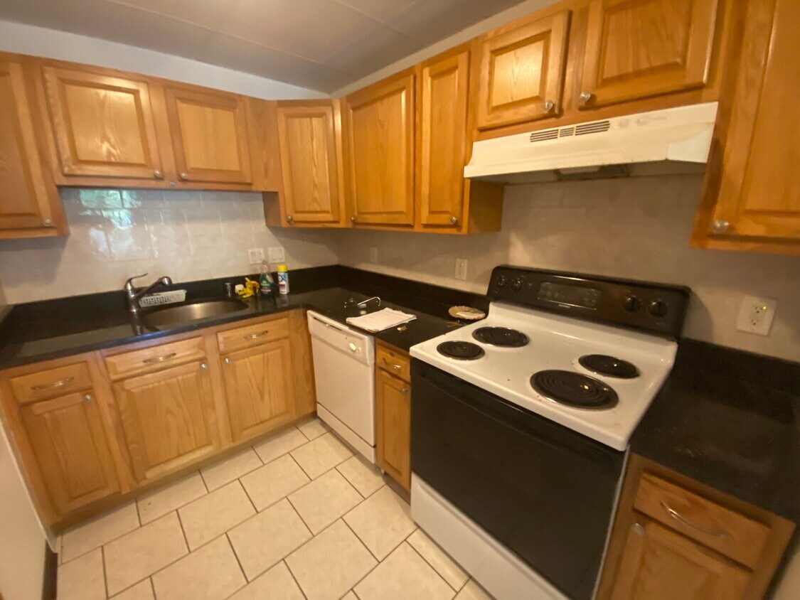 Primary Photo - 88 Beacon St