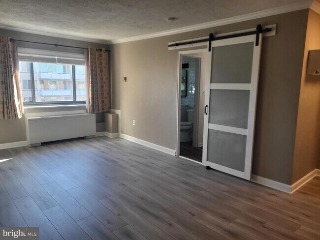 Foto del edificio - 1200 S Arlington Ridge Rd